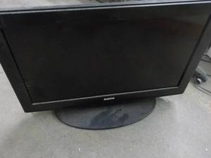 28 Sanyo TV powers on...