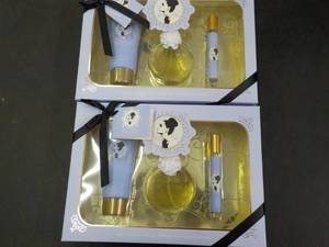 2 Arianda Grande Fragrance Gift Set...