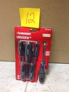 lot 12 image: Husky Diamond Tip Magnetic Screwdriver Set (6-Piece)