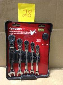 lot 28 image: Husky SAE Flex Ratcheting Combination Wrench Set in good condition