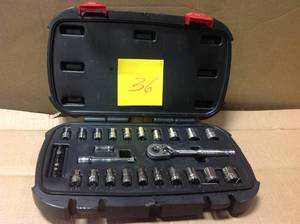 lot 36 image: Husky 14 in. Drive Ratchet SAEMetric Socket Set in good condition