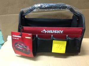 lot 46 image: Husky  15 in.  Tote Bag in good condition