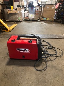 lot 105 image: Lincoln Electric 140 Amp LE31MP Multi-Process StickMIGTIG Welder, in good condition