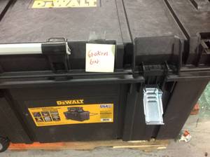 Dewalt 5 in. Black PP Caster Kit BROKEN HANDLE