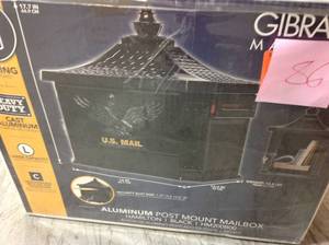 Gibraltar Mailboxes Hamilton Black Locking Aluminum Large Post-Mount Mailbox in good condition