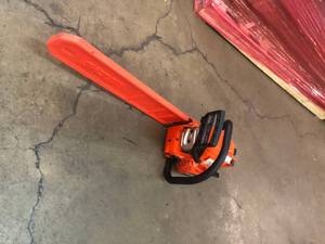 ECHO 20 in. 50.2 cc Gas 2-Stroke Cycle Chainsaw-CS-490 in working conditions