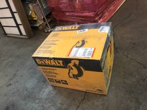 DEWALT 15 Amp Corded 10 in. Compound Miter Saw-DWS713 new