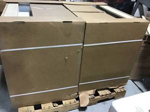 lot 10 image: PALLET OF FULL J&W COLLECTION SHAKER ASSEMBLED KITCHEN CABINET AND SET