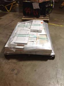 lot 32 image: PALLET WITH 14 CASES OF FLORIDA TILE HOME Michelangelo Calacatta Rectified 12 in. x 24 in. Porcelain Floor and Wall Tile (13.3 sq. ft. case)