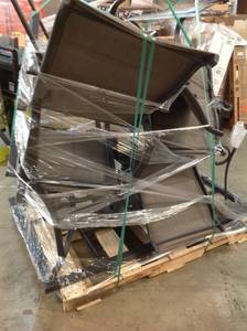 lot 38 image: PALLET OF PATIO CHAIRS AND TABLE (SEE PICTURES)