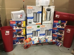 lot 52 image: PALLET OF ASSORTED INDOOR CLEANING SUPPLIES SEE PICTURES