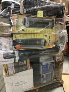 PALLET OF ASSORTED HEATERS DIFFERENT SIZES & CONDITIONS COSTUMER RETURNS
