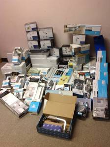 Lot whit mix faucet accessories and more in good conditions