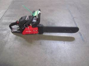 lot 806 image: CRAFTSMAN S160 16-in 42-cc 2-cycle Gas Chainsaw CMXGSAMNN4216