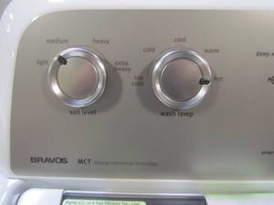 lot 208 image: Maytag 4.3-cu ft High Efficiency Top-Load Washer (White) MVWX655DW