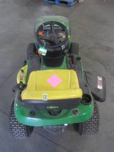 lot 12 image: John Deere E120 42 in. 20 HP V-Twin Gas Hydrostatic Lawn Tractor BG21069
