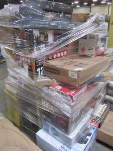 lot 405 image: WHOLESALE MIXED PALLET OF GARAGE ITEMS AND HOUSEWARES