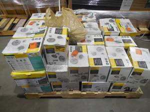 WHOLESALE PALLET LOT OF FAUCETS