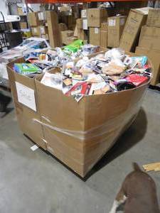 WHOLESALE PALLET LOT OF GENERAL MERCHANDISE, SMALLS- TOOLS,HARDWARE ITEMS