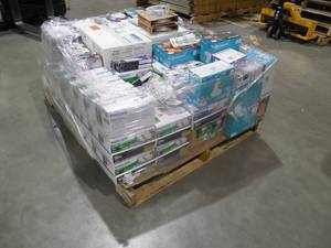 WHOLESALE PALLET LOT OF ALL LIGHT BULBS