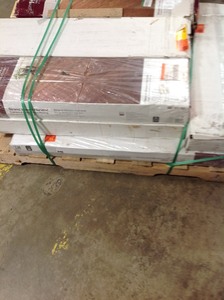 MIXED PALLET OF FLOORING. (REVIEW PICTURES)