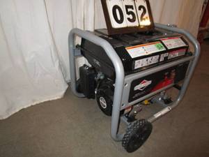 lot 52 image: Briggs & Stratton 3500 Watt Generator