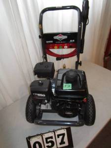 lot 57 image: Briggs & Stratton Elite Series Pressure Washer