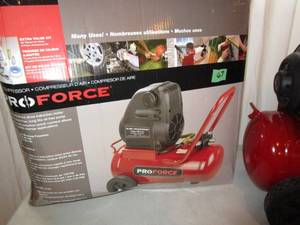 lot 67 image: ProForce 7 Gallon Air Compressor