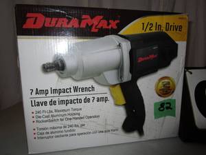 lot 82 image: Duramax 12 Impact Wrench