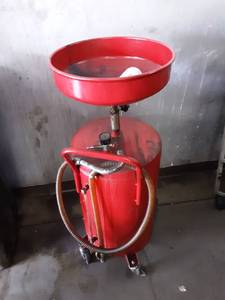 Oil Caddy No Name (Looks Like Other Lot 8)