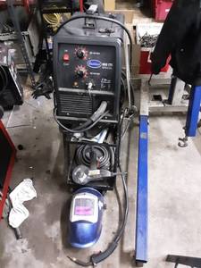 Eastwood Model 175 Mig Welder With Tank, Helmet, Stinger & Aluminum Spool Gun