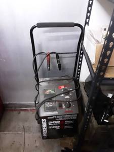 Proseries  Battery Charger 300 Amp-12 Volts, 200-Amp 6 Volts