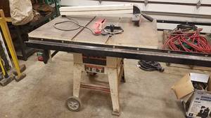 lot 11 image: Jet 10 Table Saw  1-12 HP 115230V 1 Phase