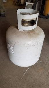 lot 44 image: Empty 20 Gallon Propane Tank
