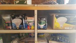 lot 79 image: 10 Assorted Flood Bulbs