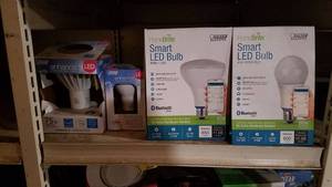 lot 82 image: (2) Homebrite SMART LED Bulbs  2 Natural Light LED Bulbs