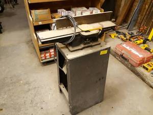 lot 179 image: Rockwell 4 Precision Jointer w Stand
