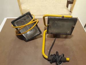 lot 307 image: Lot of 2 Halogen Work lights