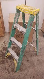 lot 208 image: Werner 48 Ladder - 225 LB Capacity