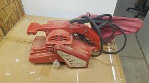 lot 247 image: Milwaukee Belt Sander - 4 x 24 - Works