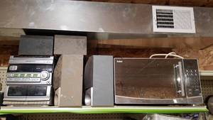 lot 300 image: Vintage Microwave and Stereo