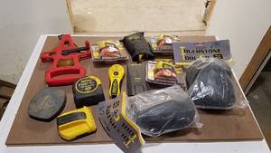 lot 322 image: Tape Measures, Laser Levels and More