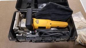 lot 329 image: DeWalt Biscuit Jointer in Case - Tested and Works