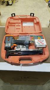 lot 333 image: Paslode Pneumatic Brad Nailer Model 3250-F16