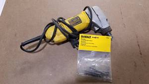 lot 344 image: DeWalt Electric Nibbler Model DW896  Package of Punch Bits DW8967