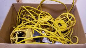 lot 363 image: Large String of Temporary Jobsite Lighting