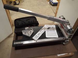 lot 369 image: Crain No. 679 9 Blade Wood Flooring Cutter - up to 34 Thick