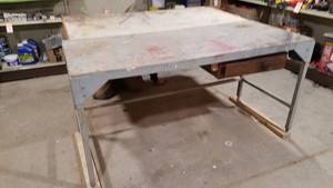 lot 408 image: Worktable w Foldout Extension