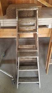 lot 147 image: 2 and 4 Ladders