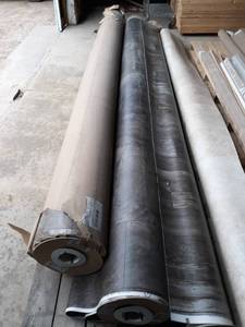 lot 16 image: 12 Long Roll of Linoleum Flooring - Approx. 90